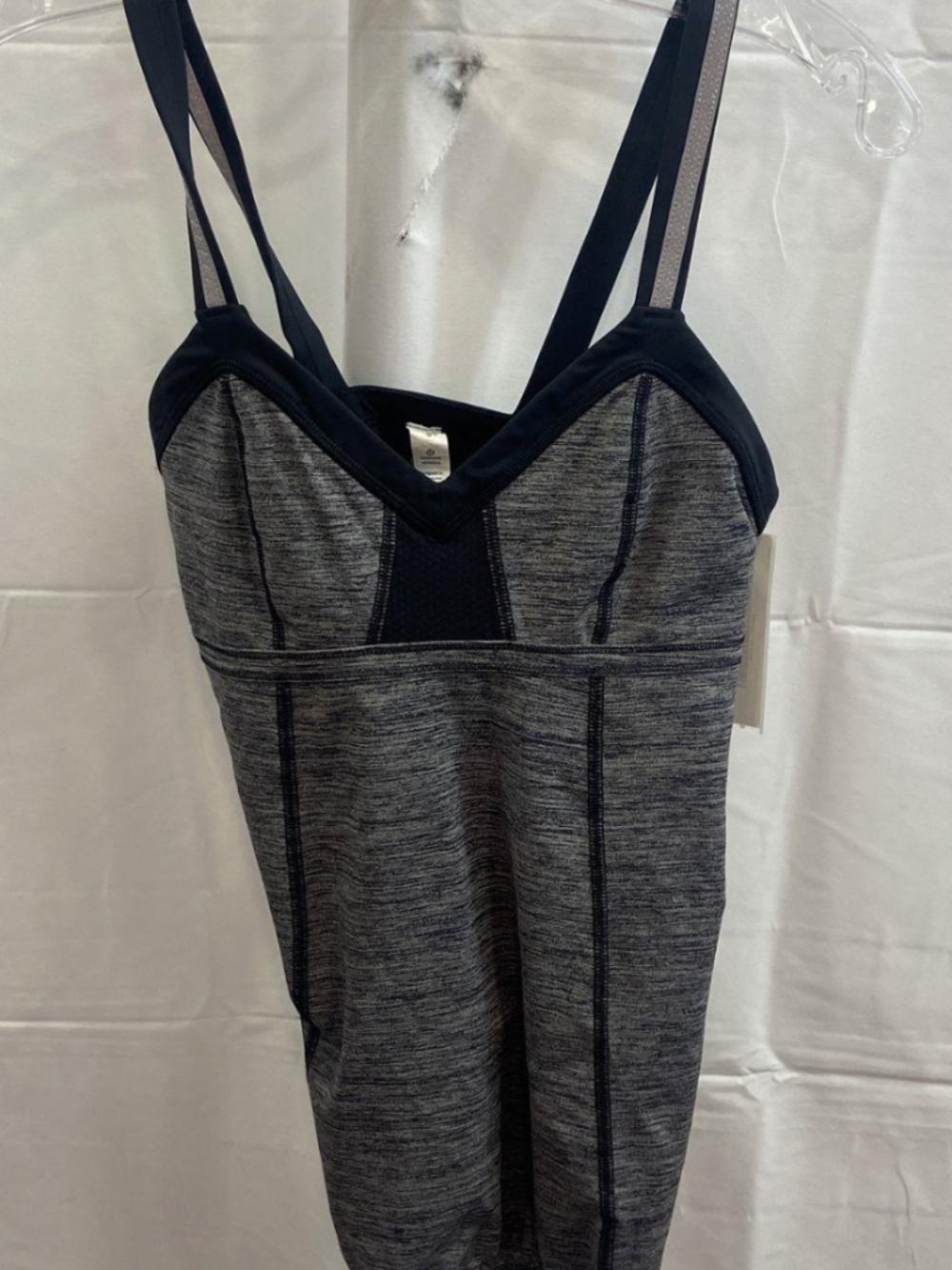 Lululemon Women's Black/Gray Active Wear Tank Top Athletic - Sz 6